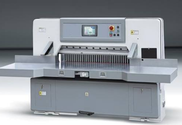 切纸机是传统产品,是用来处理印刷后期的纸张裁切需求.